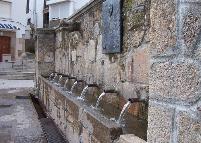 Fuente de los Ocho Caños. Aldeanueva de la Vera. Cáceres.