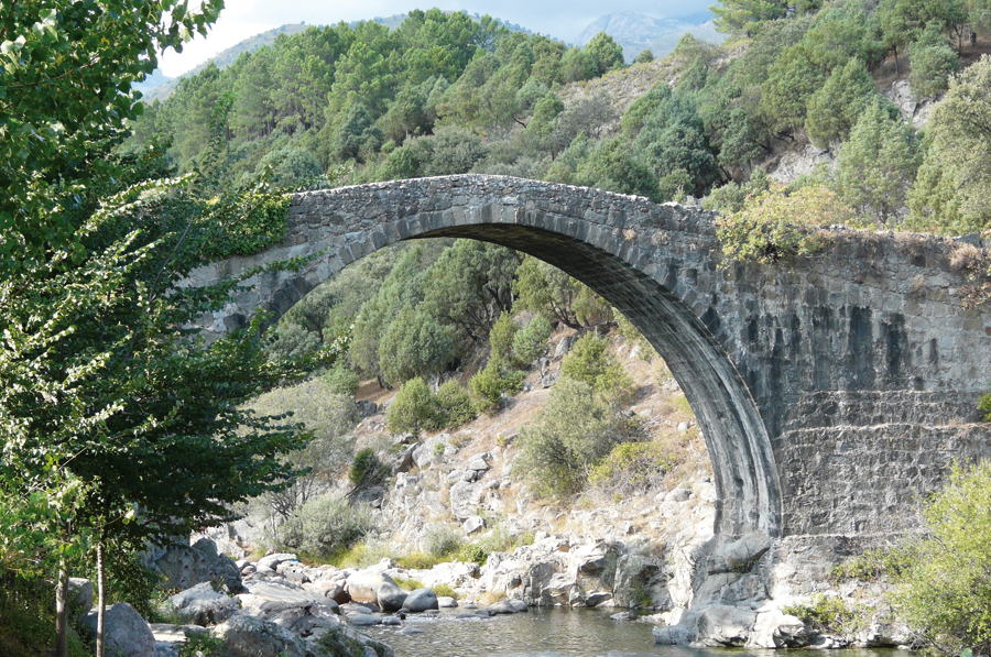 En Aldeanueva de la Vera, podrás disfrutar de unos paisajes espectaculares.